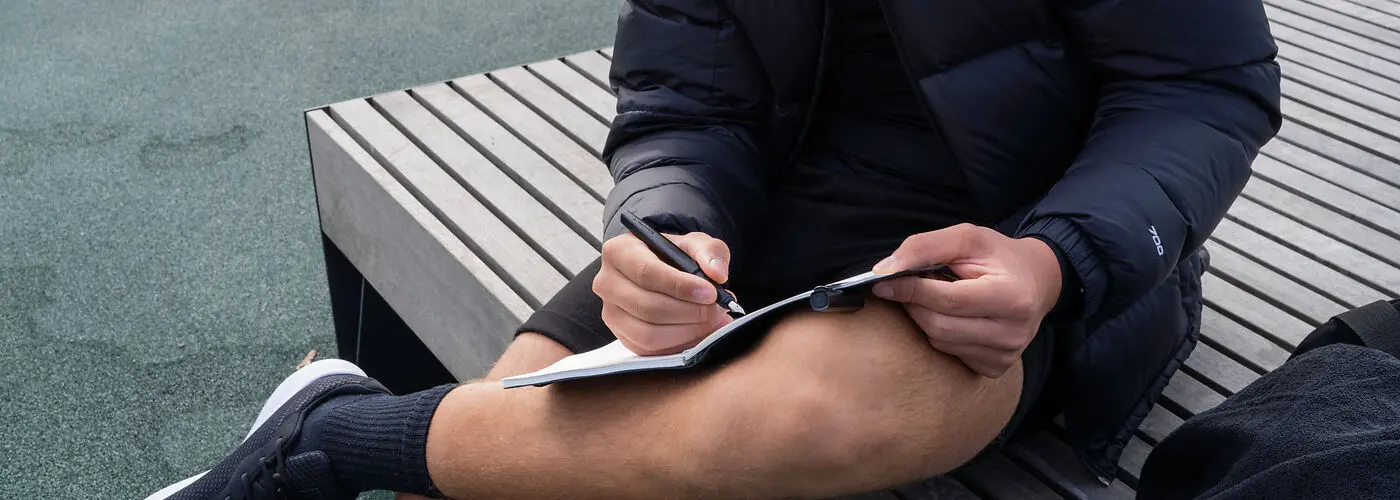 Tomo-Shooting-all-black-Fueller