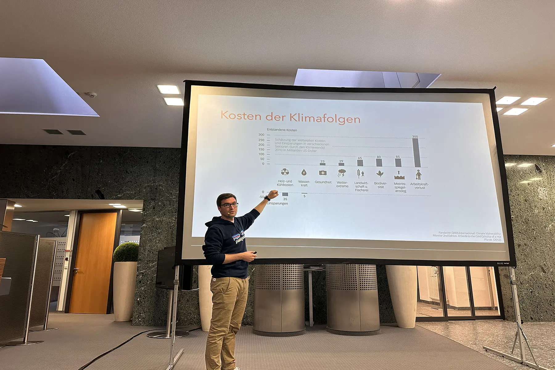 Schneider Schreibgeräte GmbH has received the sustainability award from Sparkasse Schwarzwald-Baar.