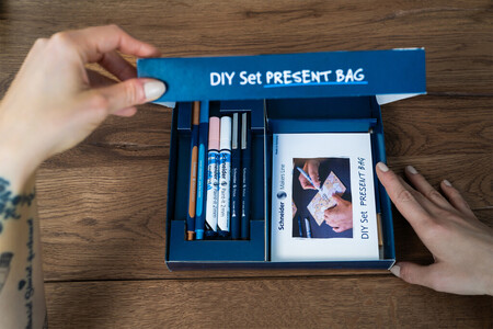  Das Schneider DIY Set für Geschenktüten ist ideal zum Gestalten der eigenen Geschenkverpackung.