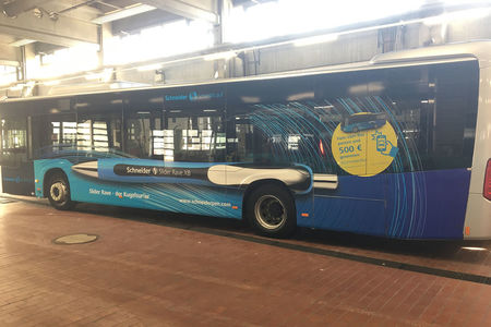 Bus-Werbekampagne 2018 mit Slider-Kugelsurfer
