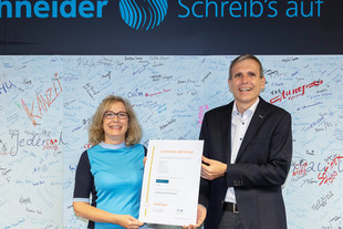 Dieses Jahr wurde Schneider Schreibgeräte von „markt intern“ zum Leistungssieger in der Kategorie  „Schreibgeräte“ ausgezeichnet.