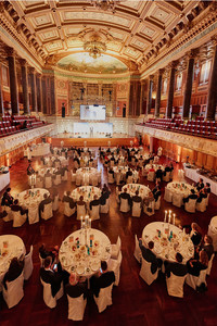 Im festlichen Wiesbadener Kurhaus wurden auch im Jahr 2019 wieder die Sustainability Awards ausgetragen.