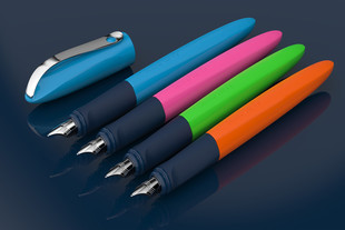 Schneider fountain pen Wavy for beginners in four bright colours.