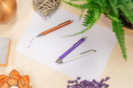 The new elegant ballpoint pen called Perlia comes in three trendy colours